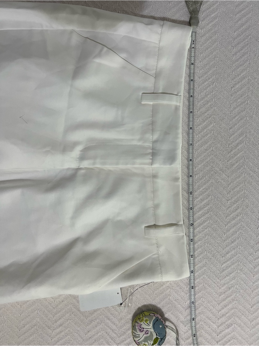 Vince Camuto Crisp White Tailored Women's Shorts size 4 - Picture 4 of 7